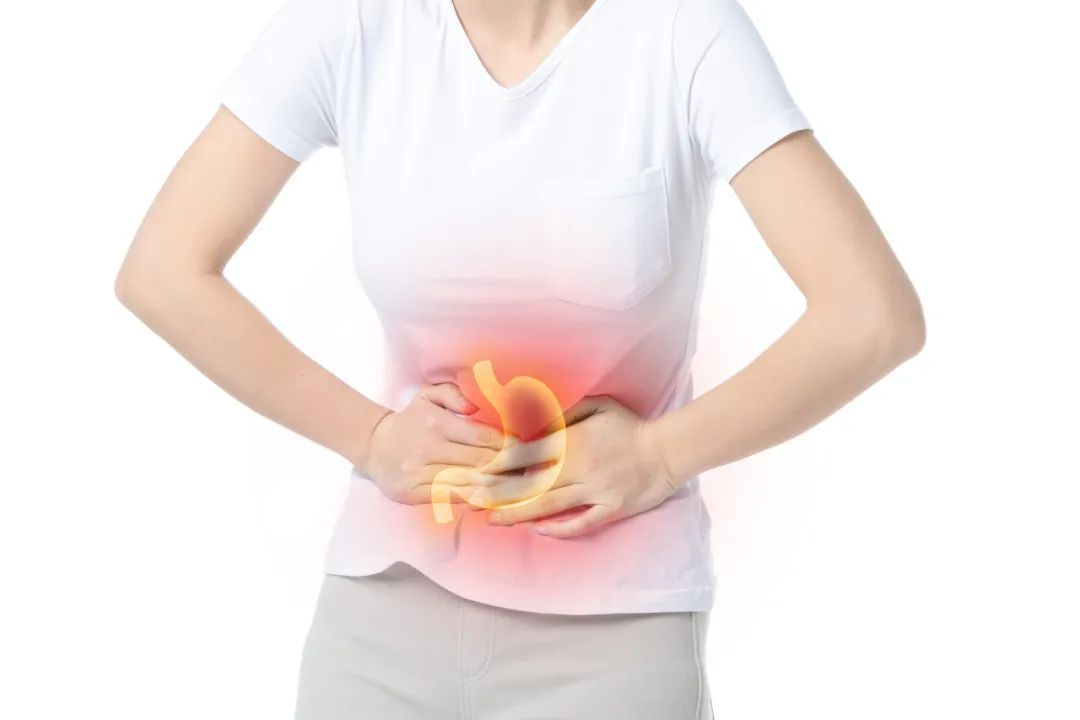 这些伤胃的习惯要注意！艾灸这几穴即可调理慢性胃炎！